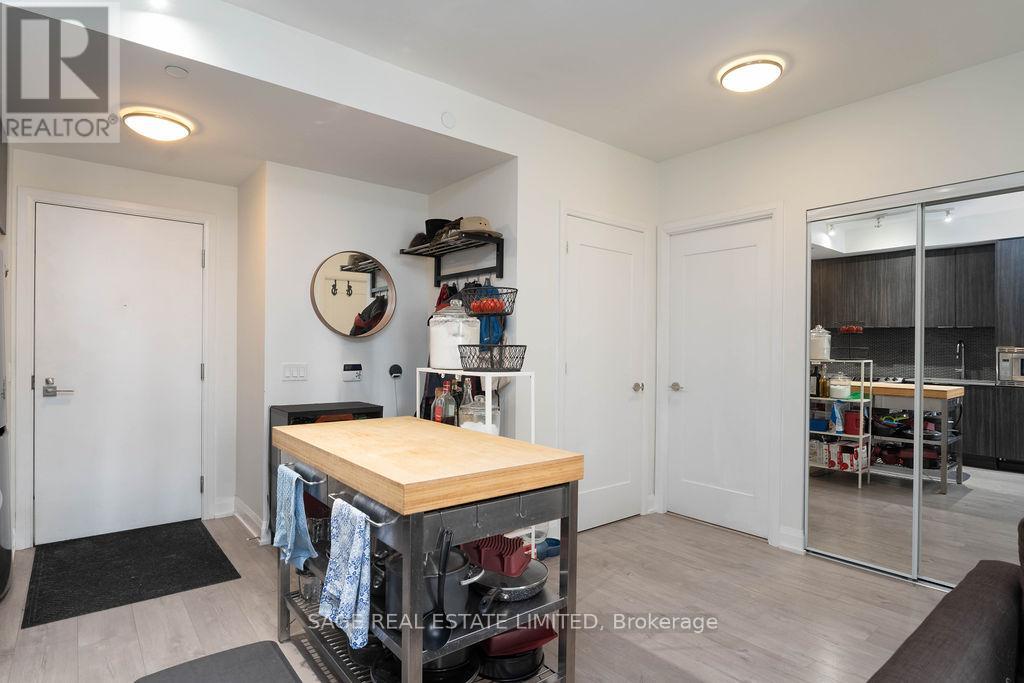 1407 - 110 Marine Parade Drive, Toronto, Ontario  M8V 0A3 - Photo 4 - W13146564