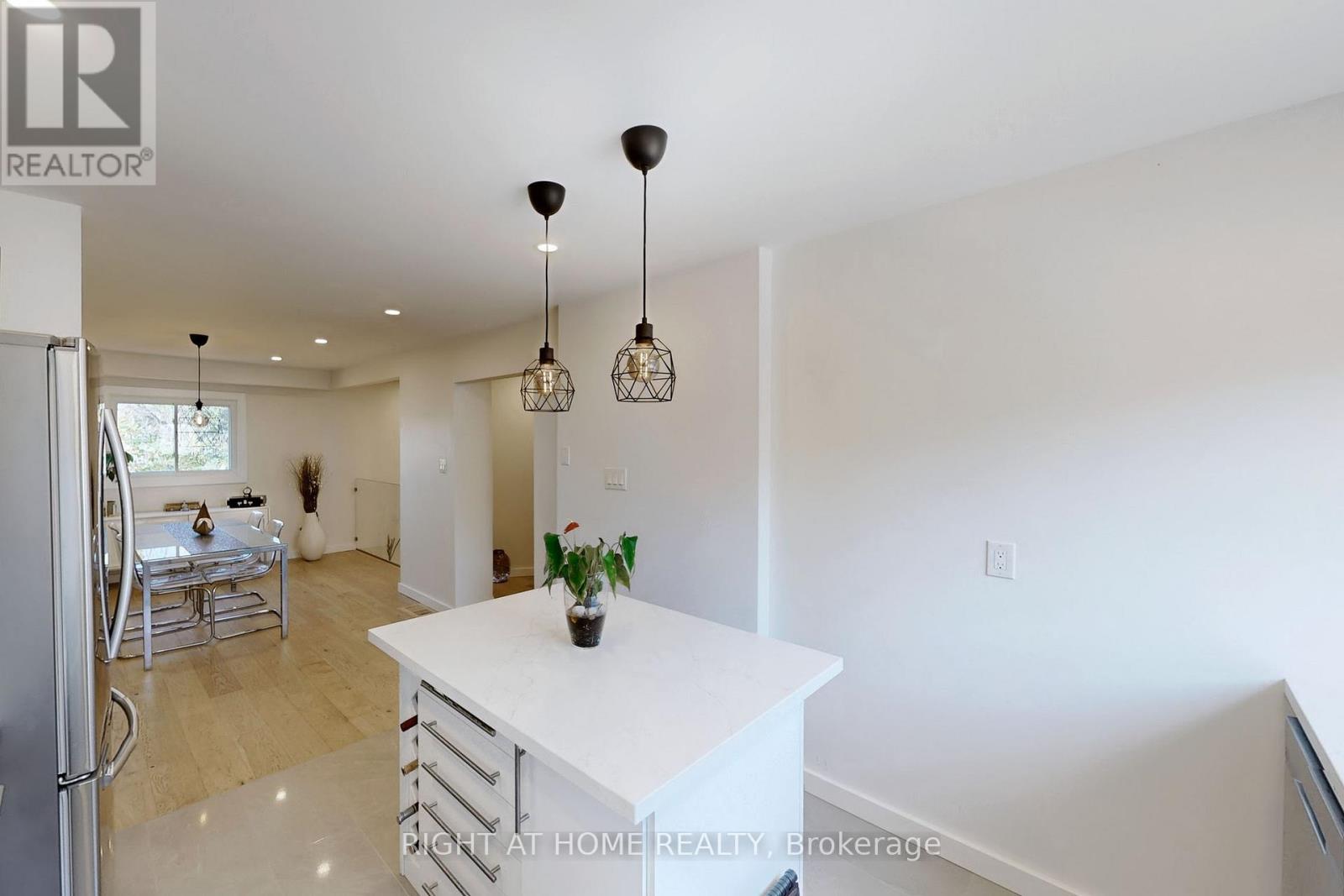 6 - 400 Bloor Street, Mississauga, Ontario  L5A 3M8 - Photo 9 - W13146618