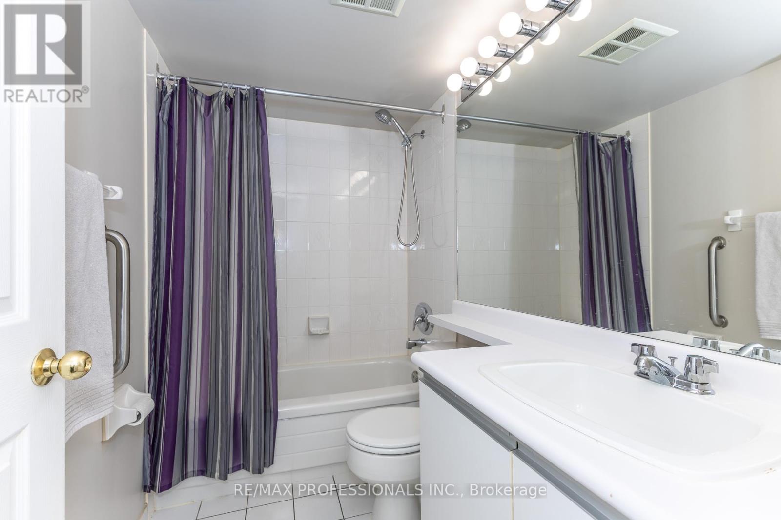 702 - 2177 Burnhamthorpe Road W, Mississauga, Ontario  L5L 5P9 - Photo 24 - W13146622