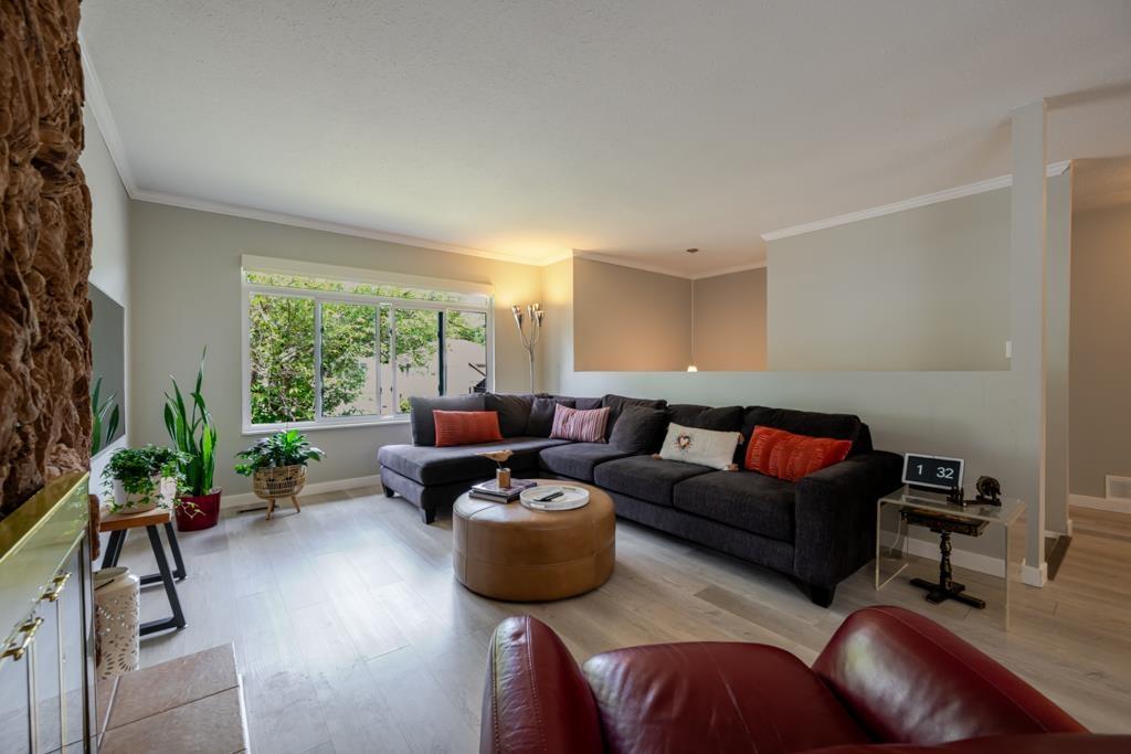 14976 98a Avenue, Surrey, British Columbia  V3R 8G9 - Photo 4 - R3124068