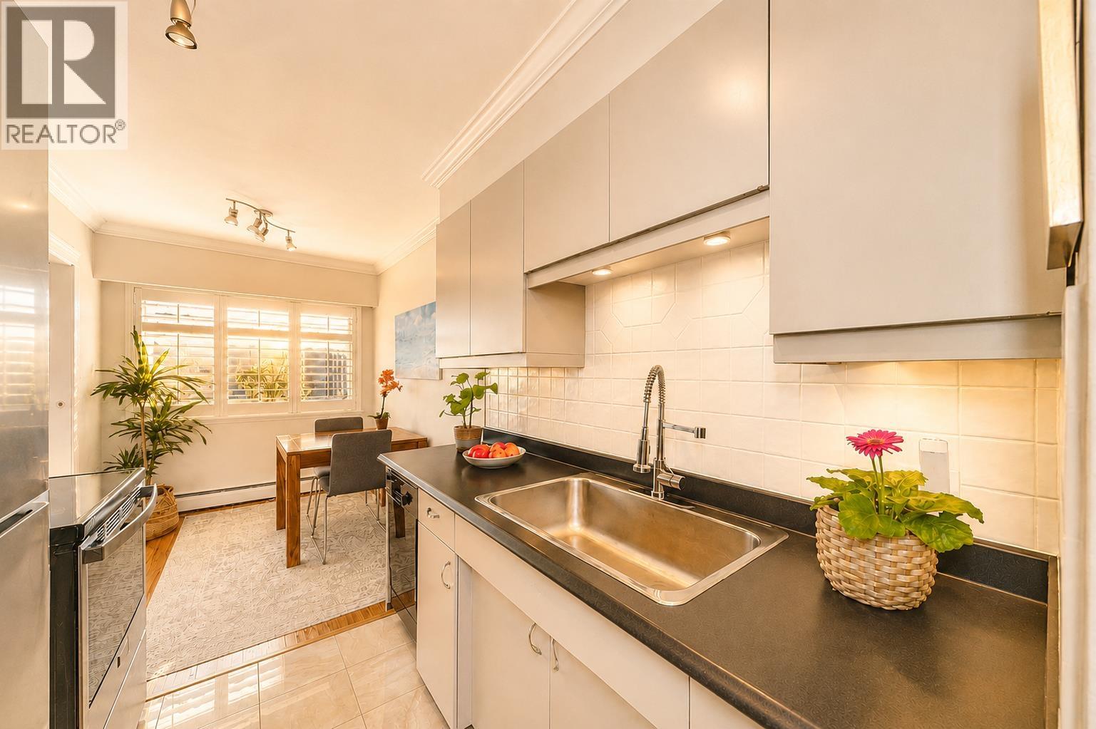 305 2430 Point Grey Road, Vancouver, British Columbia  V6K 1A2 - Photo 7 - R3125102