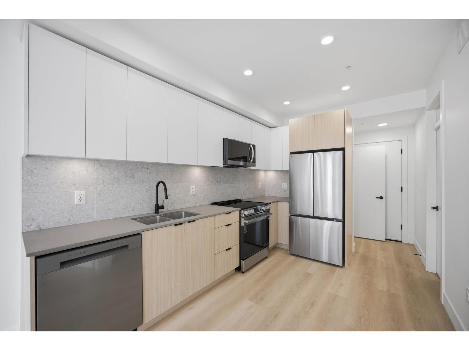 512 13455 94a Avenue, Surrey, British Columbia  V3V 0H3 - Photo 6 - R3125111