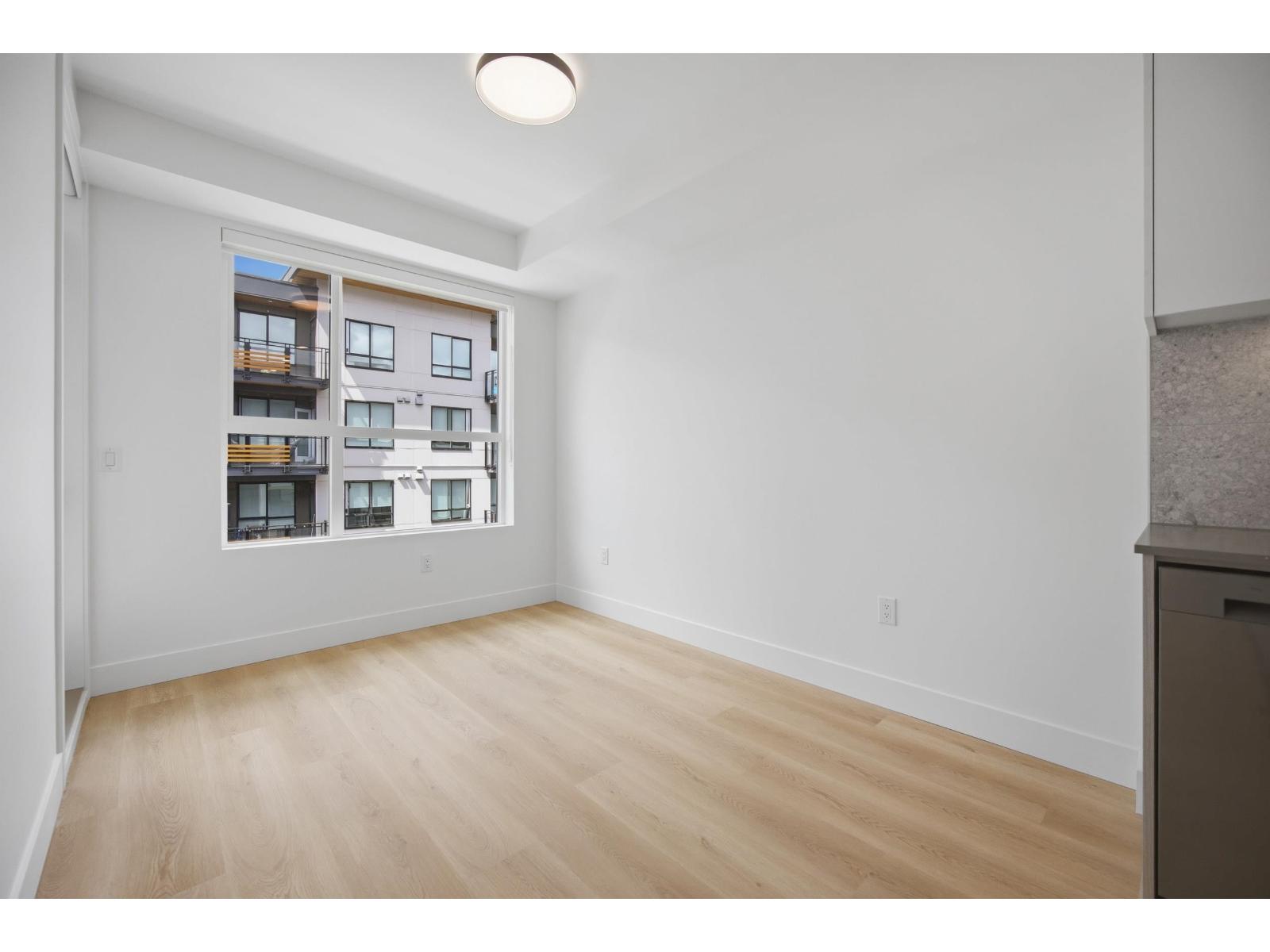 512 13455 94a Avenue, Surrey, British Columbia  V3V 0H3 - Photo 2 - R3125111