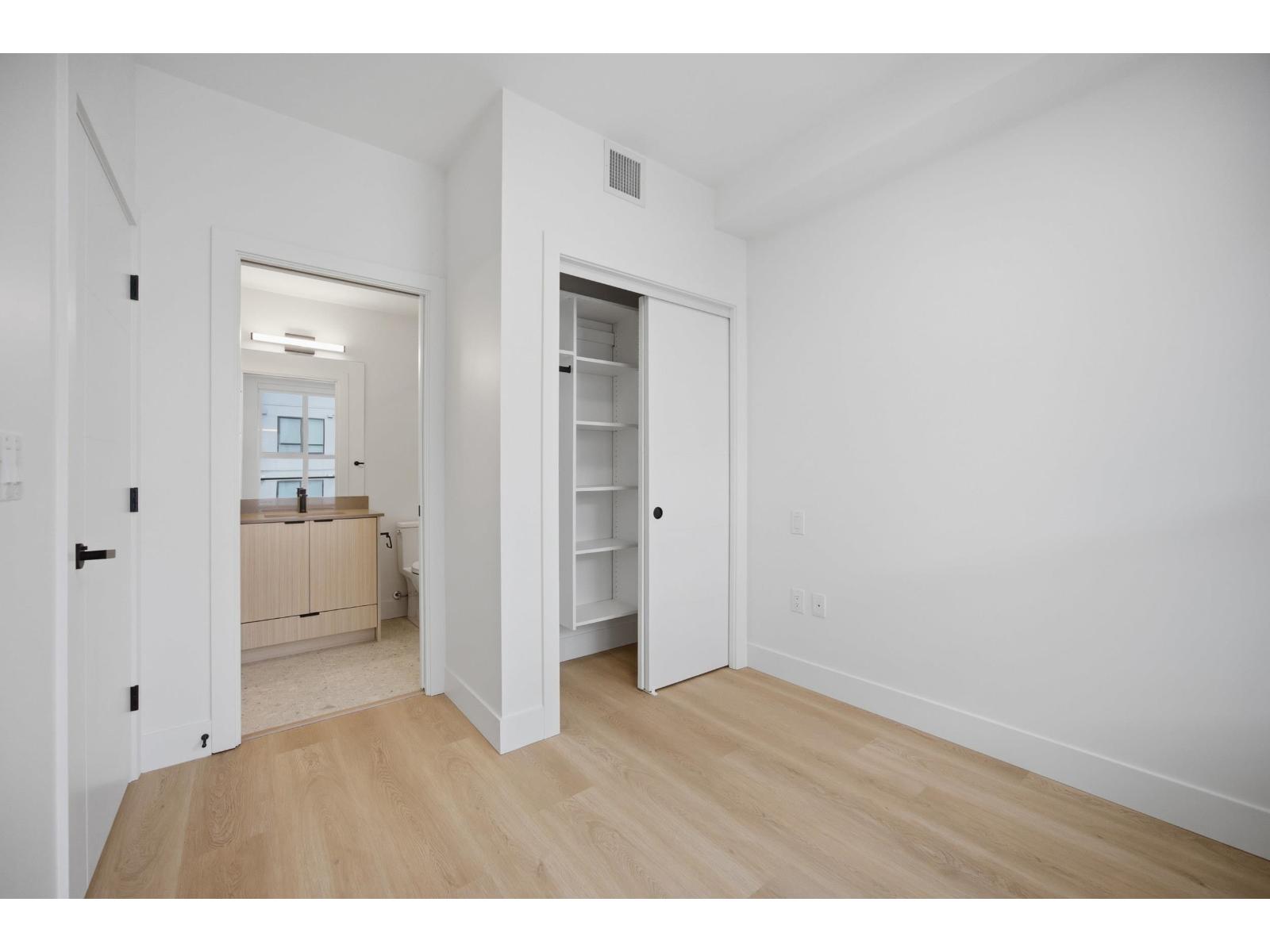 512 13455 94a Avenue, Surrey, British Columbia  V3V 0H3 - Photo 12 - R3125111