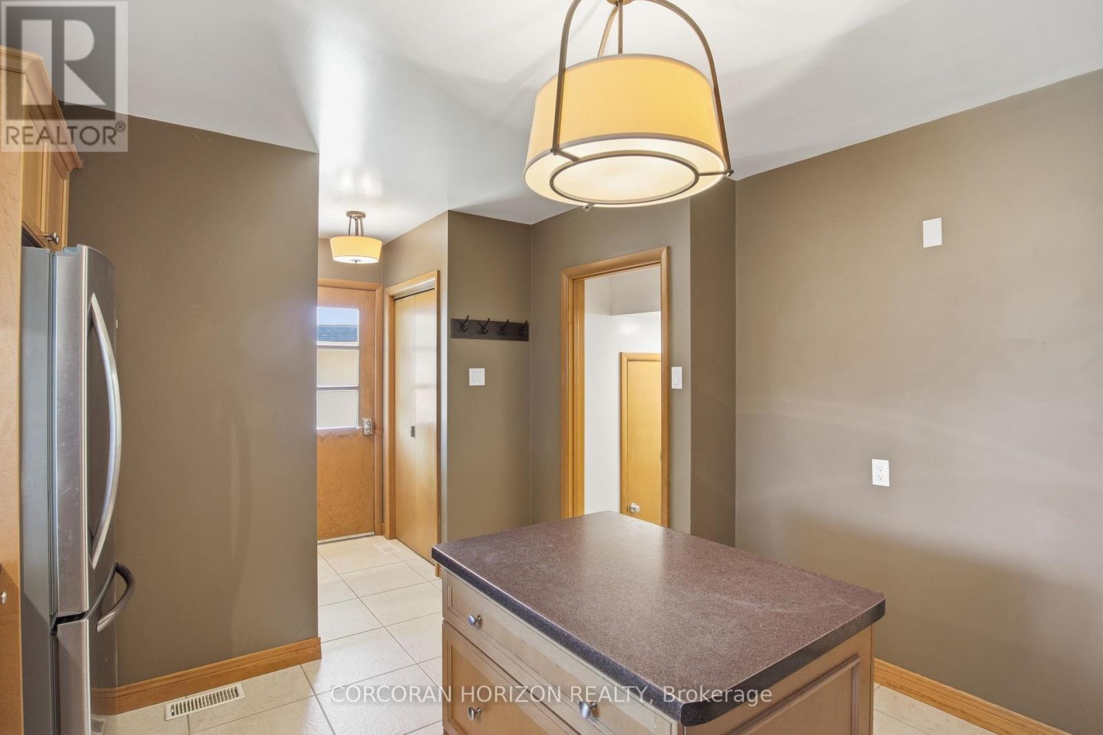 34 Yule Place, Kitchener, Ontario  N2B 2J8 - Photo 25 - X13146524