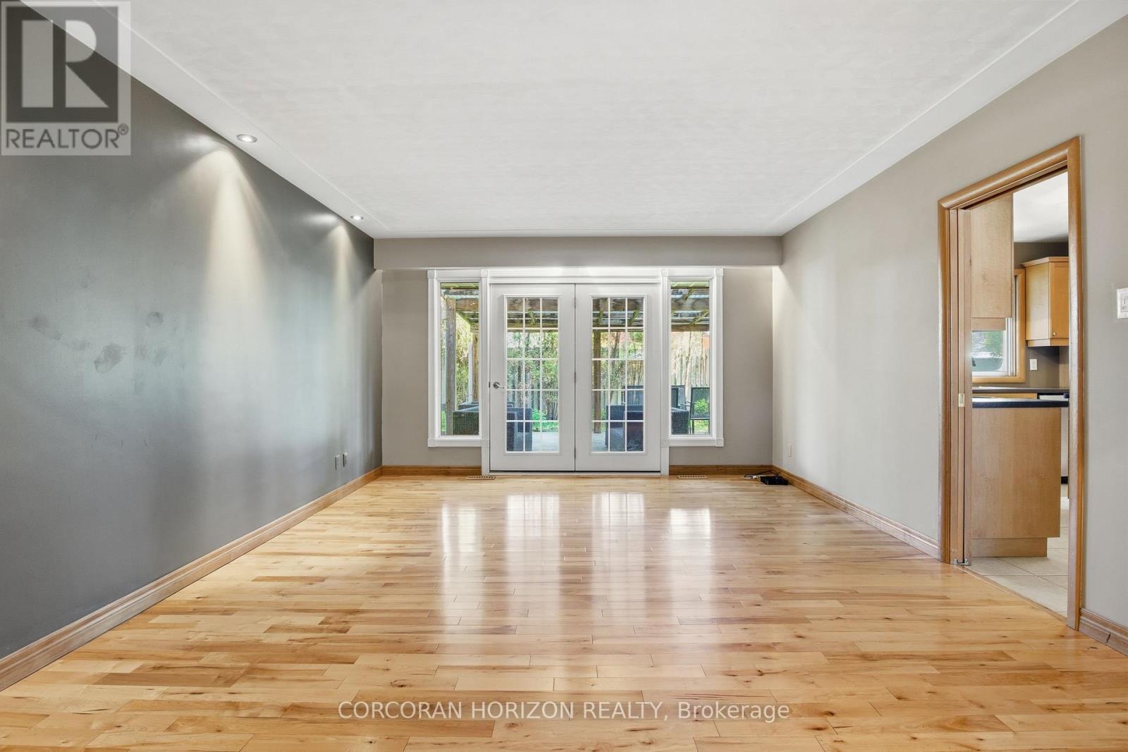 34 Yule Place, Kitchener, Ontario  N2B 2J8 - Photo 9 - X13146524