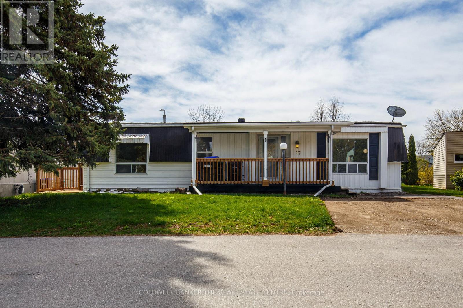 17 LINDEN LANE, Innisfil, Ontario