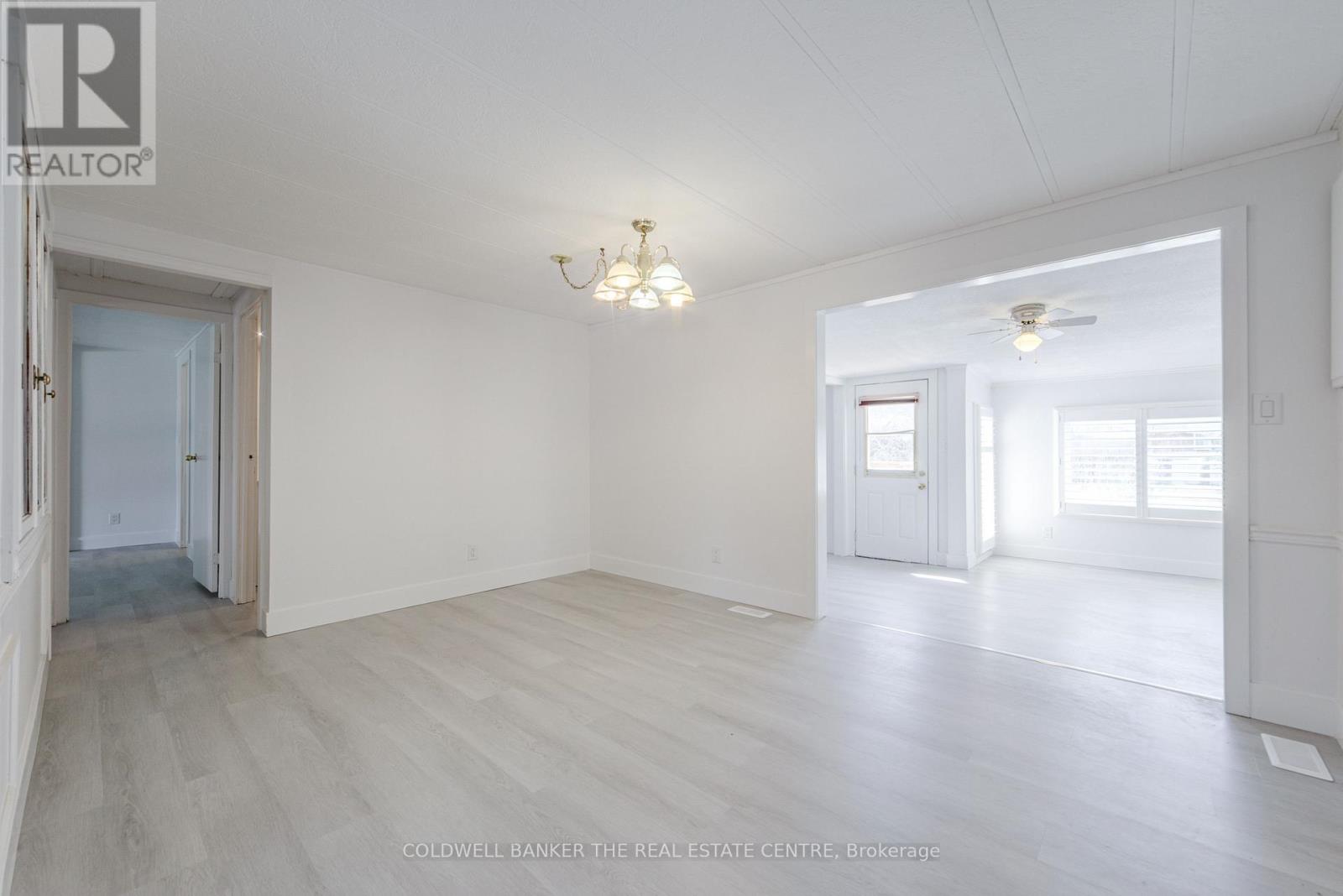 17 Linden Lane, Innisfil, Ontario  L9S 1P4 - Photo 7 - N13132150