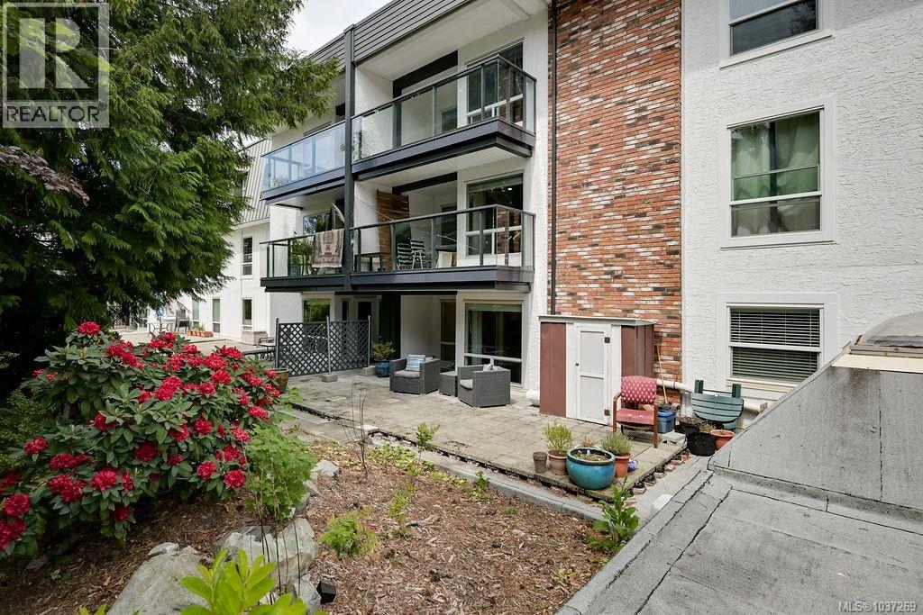 105 1725 Cedar Hill Cross Rd, Saanich, British Columbia  V8P 2P8 - Photo 12 - 1037269