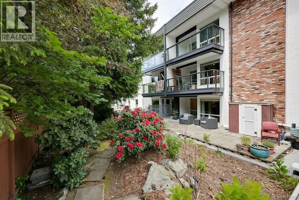 105 1725 Cedar Hill Cross Rd, Saanich, British Columbia  V8P 2P8 - Photo 37 - 1037269