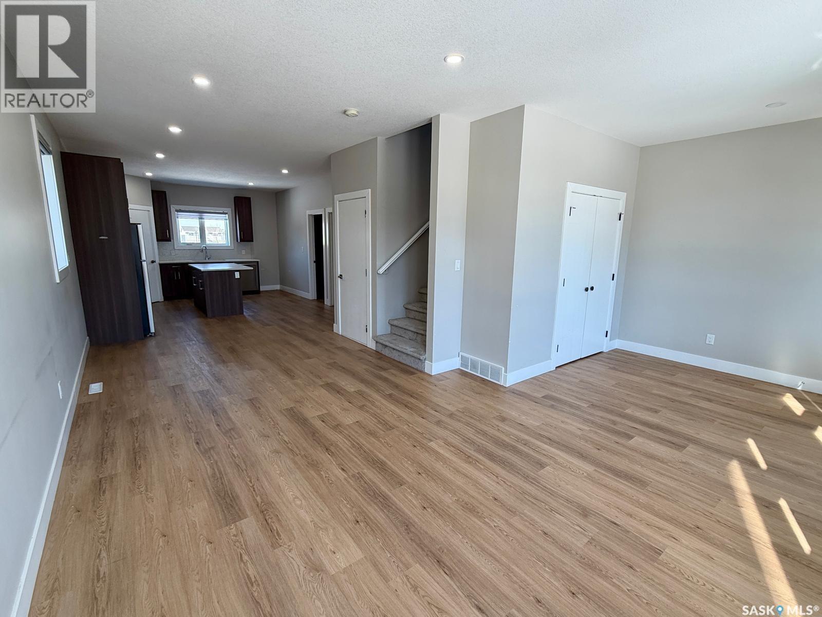 3326 Green Turtle Road, Regina, Saskatchewan  S4V 3N6 - Photo 5 - SK031619