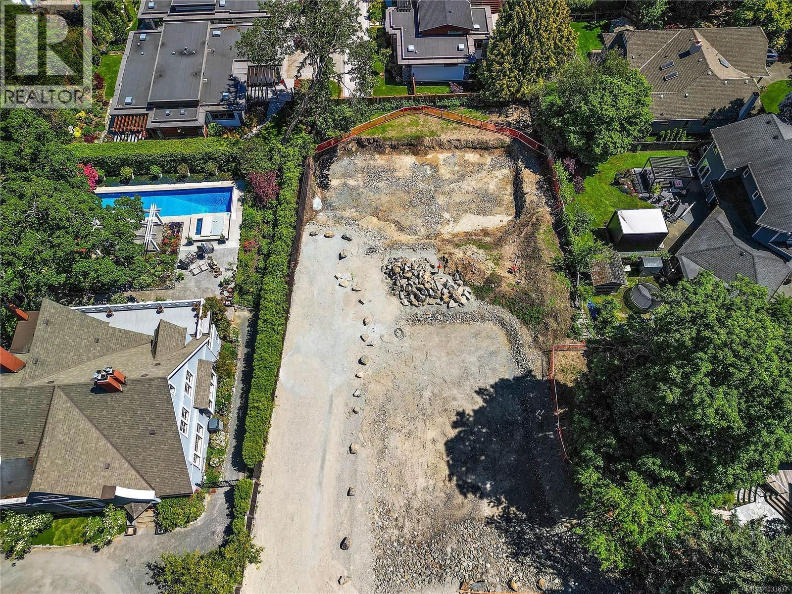 1741 Rockland Ave, Victoria, British Columbia V8S 1W6 - Photo 13 - 1033837