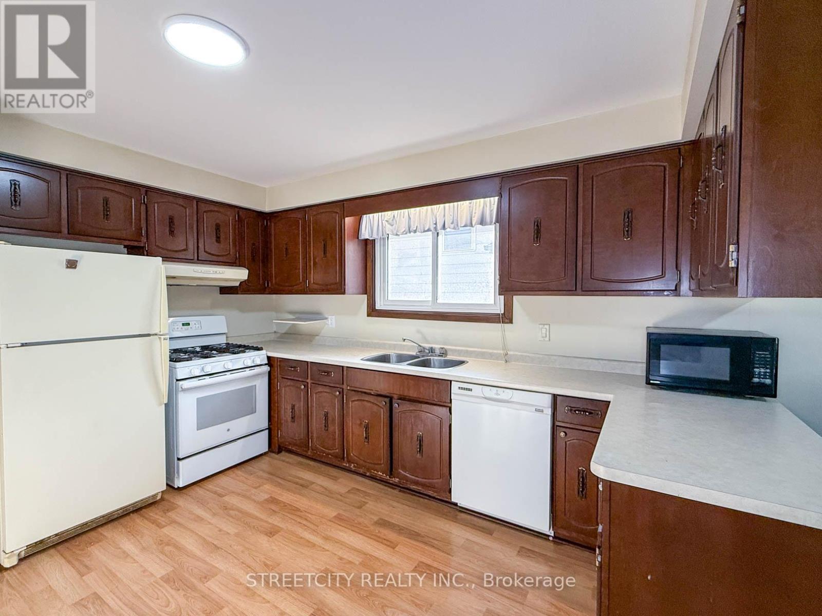 785 Ross Avenue, Sarnia, Ontario  N7T 7R1 - Photo 5 - X13146660