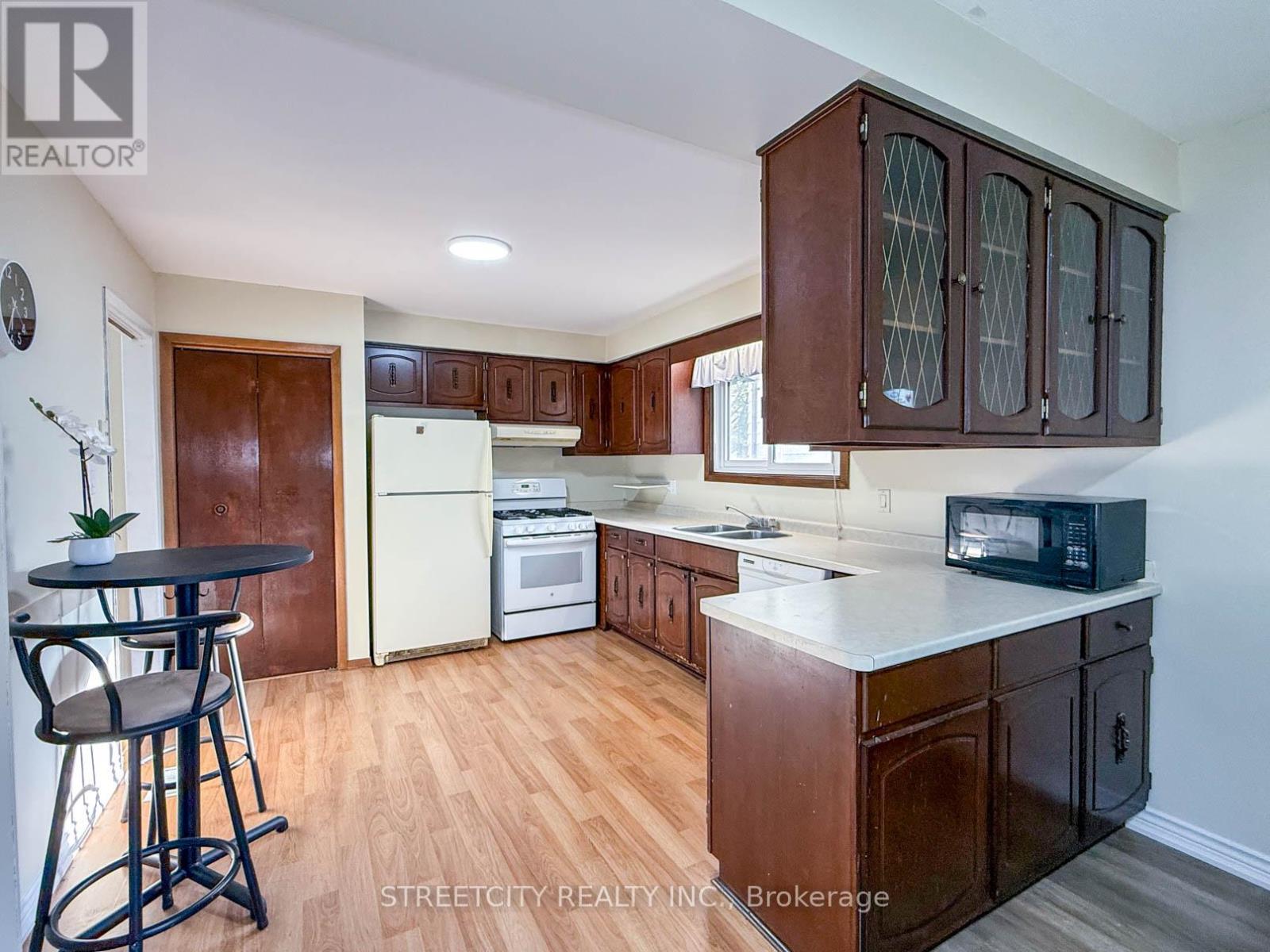 785 Ross Avenue, Sarnia, Ontario  N7T 7R1 - Photo 6 - X13146660
