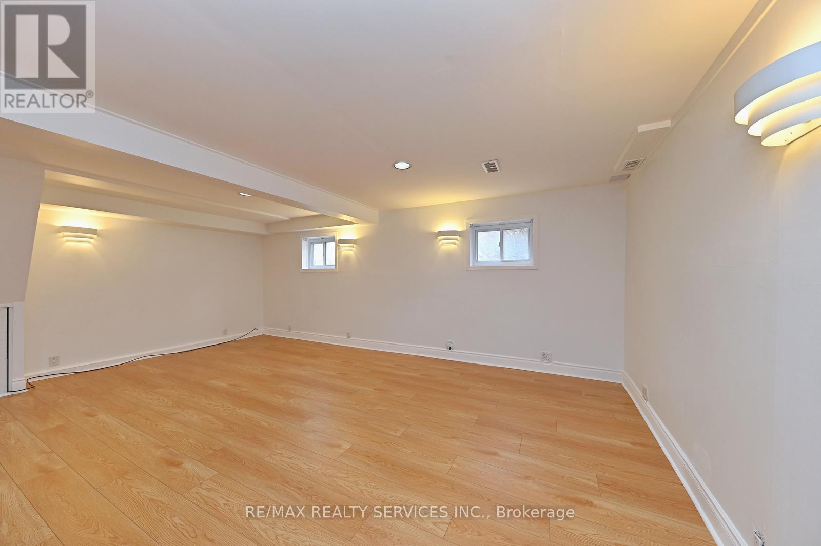 65 Massey Street, Brampton, Ontario  L6S 3A3 - Photo 27 - W13146308