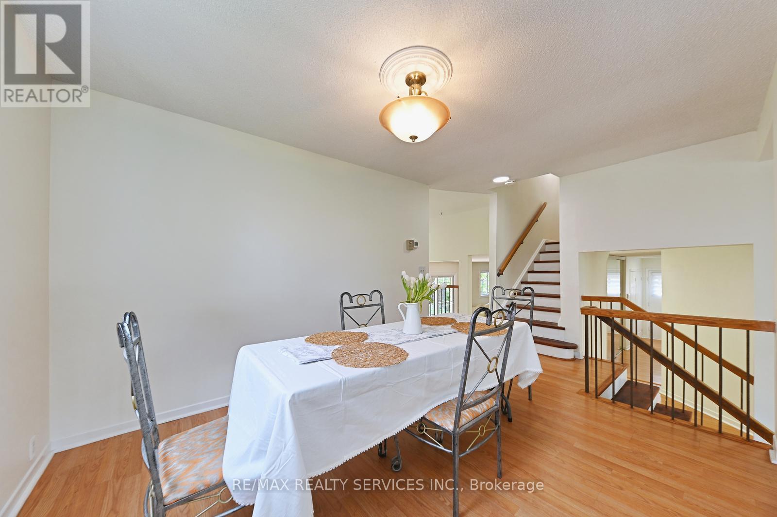 65 Massey Street, Brampton, Ontario  L6S 3A3 - Photo 9 - W13146308