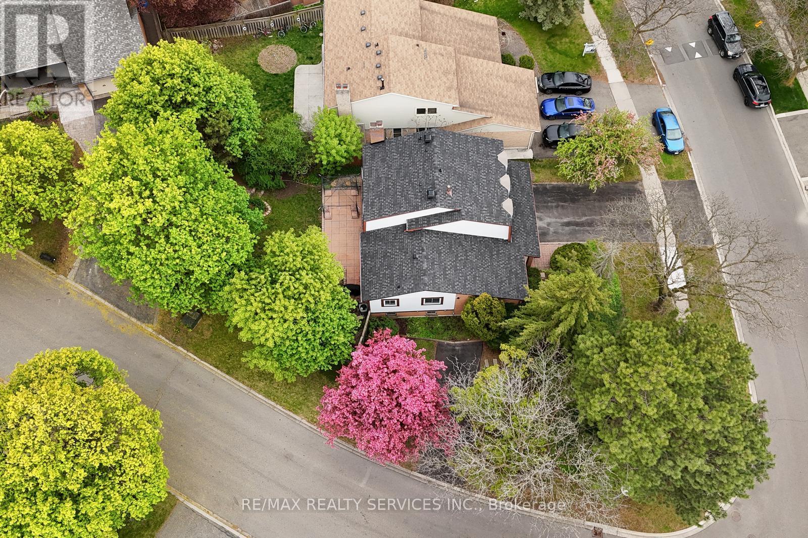 65 Massey Street, Brampton, Ontario  L6S 3A3 - Photo 37 - W13146308