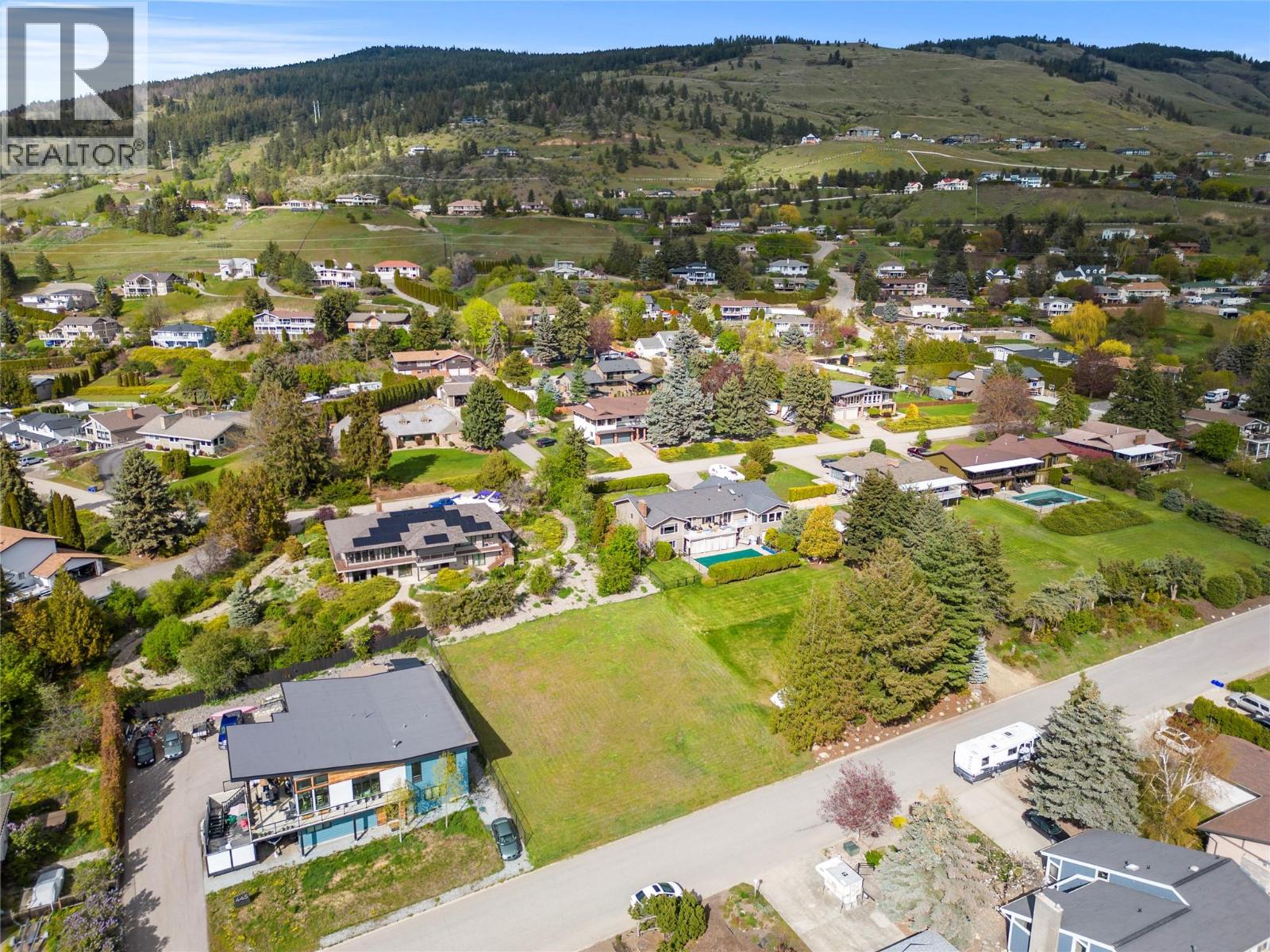 435 Scenic Drive, Coldstream, British Columbia V1B 2W9 - Photo 1 - 10388066