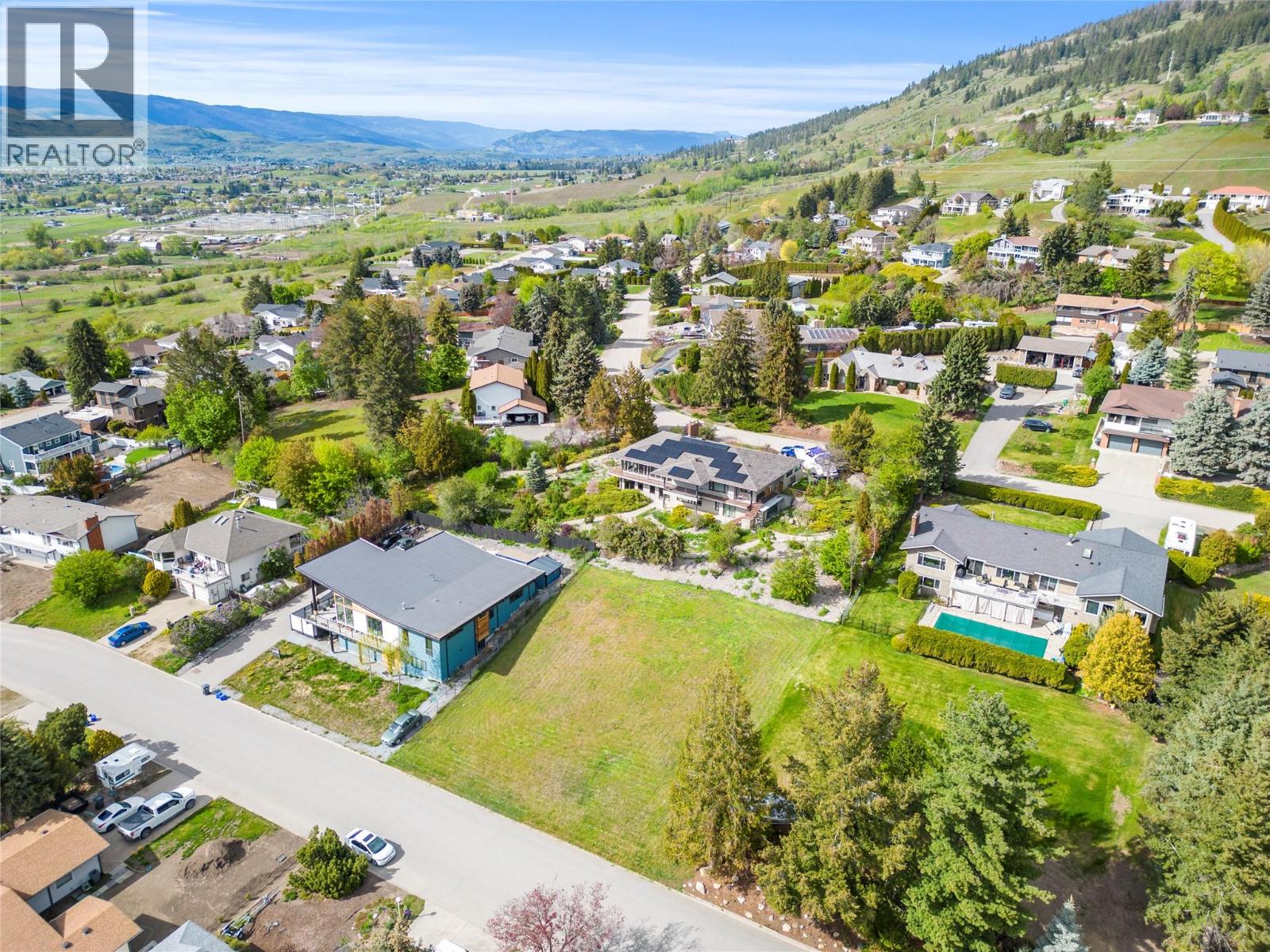 435 Scenic Drive, Coldstream, British Columbia V1B 2W9 - Photo 4 - 10388066