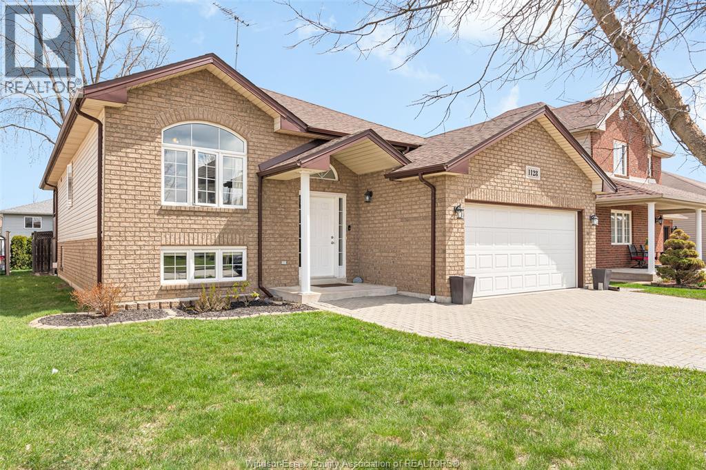MLS# 26010655: 1128 FREDERICA, Windsor, Canada