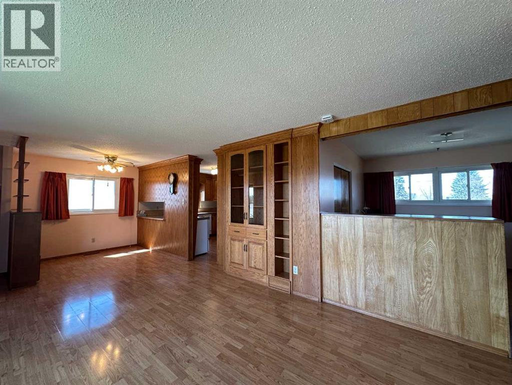 5550 & 5552 47 Avenuecrescent, Ponoka, Alberta  T4J 1J9 - Photo 13 - A2306915