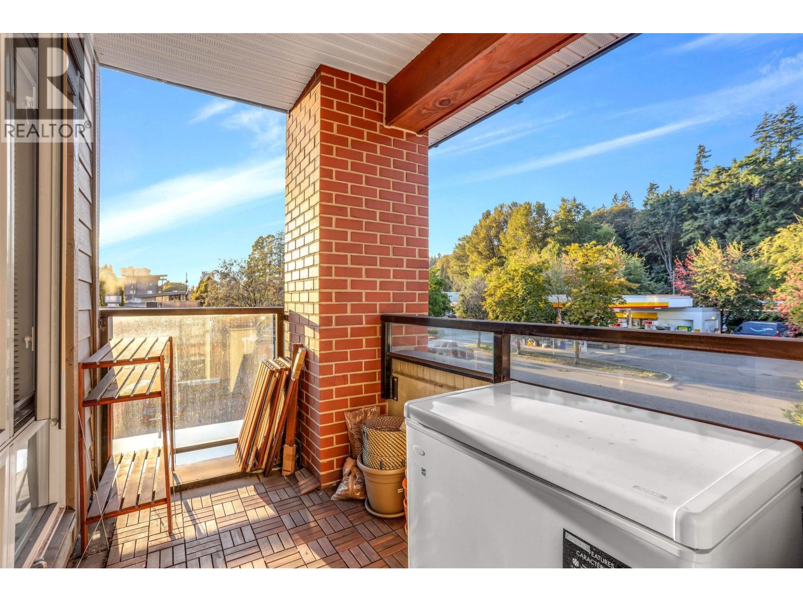 204 1177 Marine Drive, North Vancouver, British Columbia  V7P 1T1 - Photo 5 - R3125187