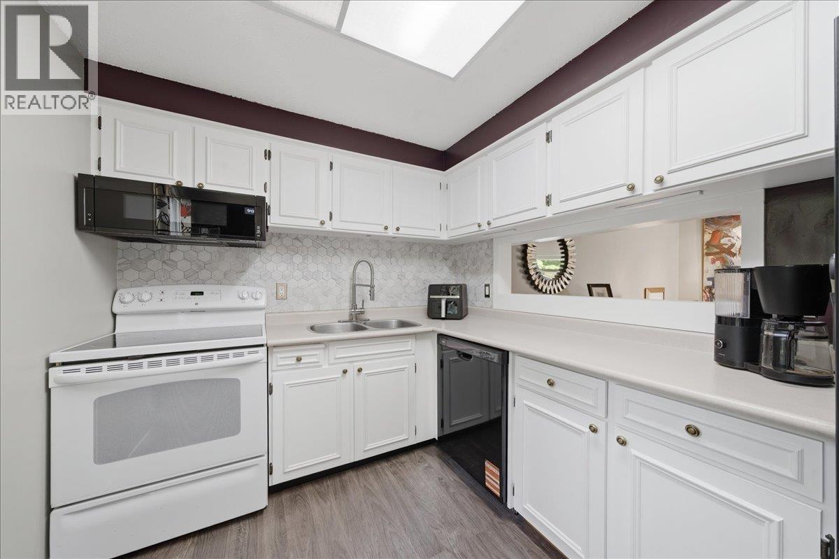 47 1240 Falcon Drive, Coquitlam, British Columbia  V3E 2B4 - Photo 4 - R3119054