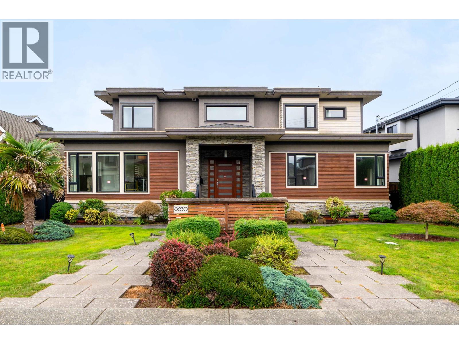6650 NAPIER STREET, Burnaby, British Columbia