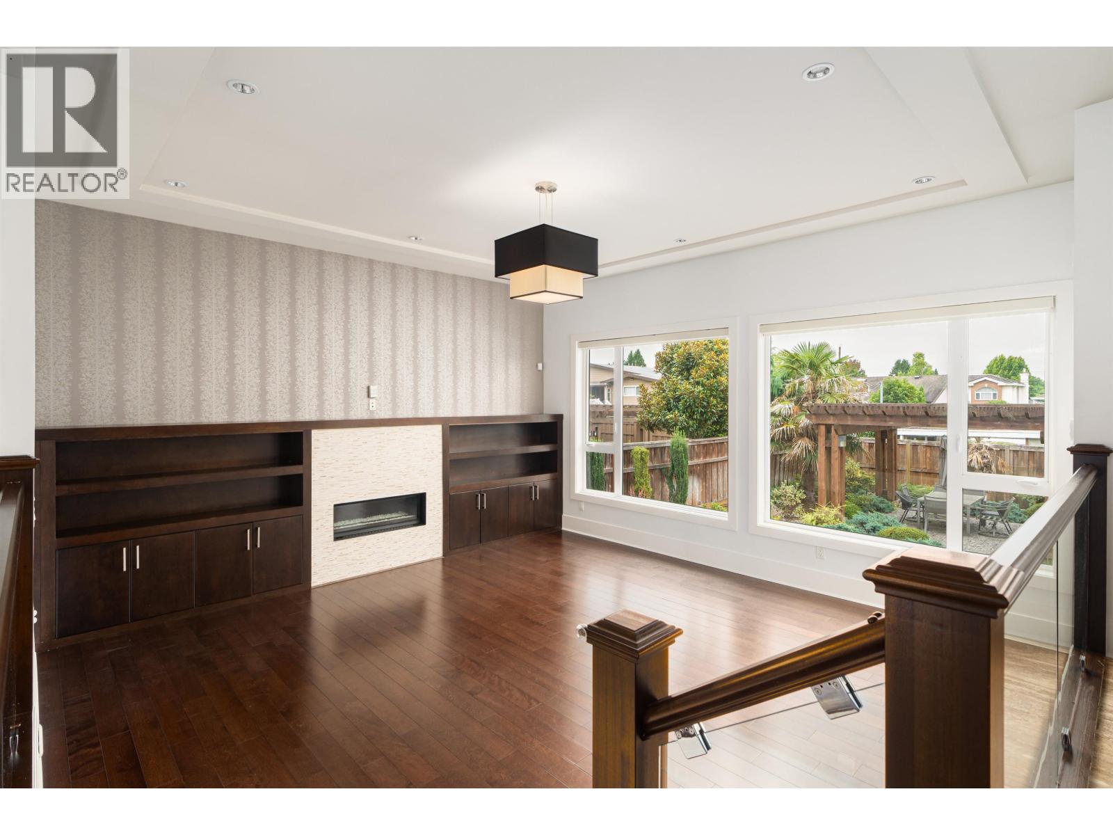 6650 Napier Street, Burnaby, British Columbia  V5B 2C3 - Photo 6 - R3125176