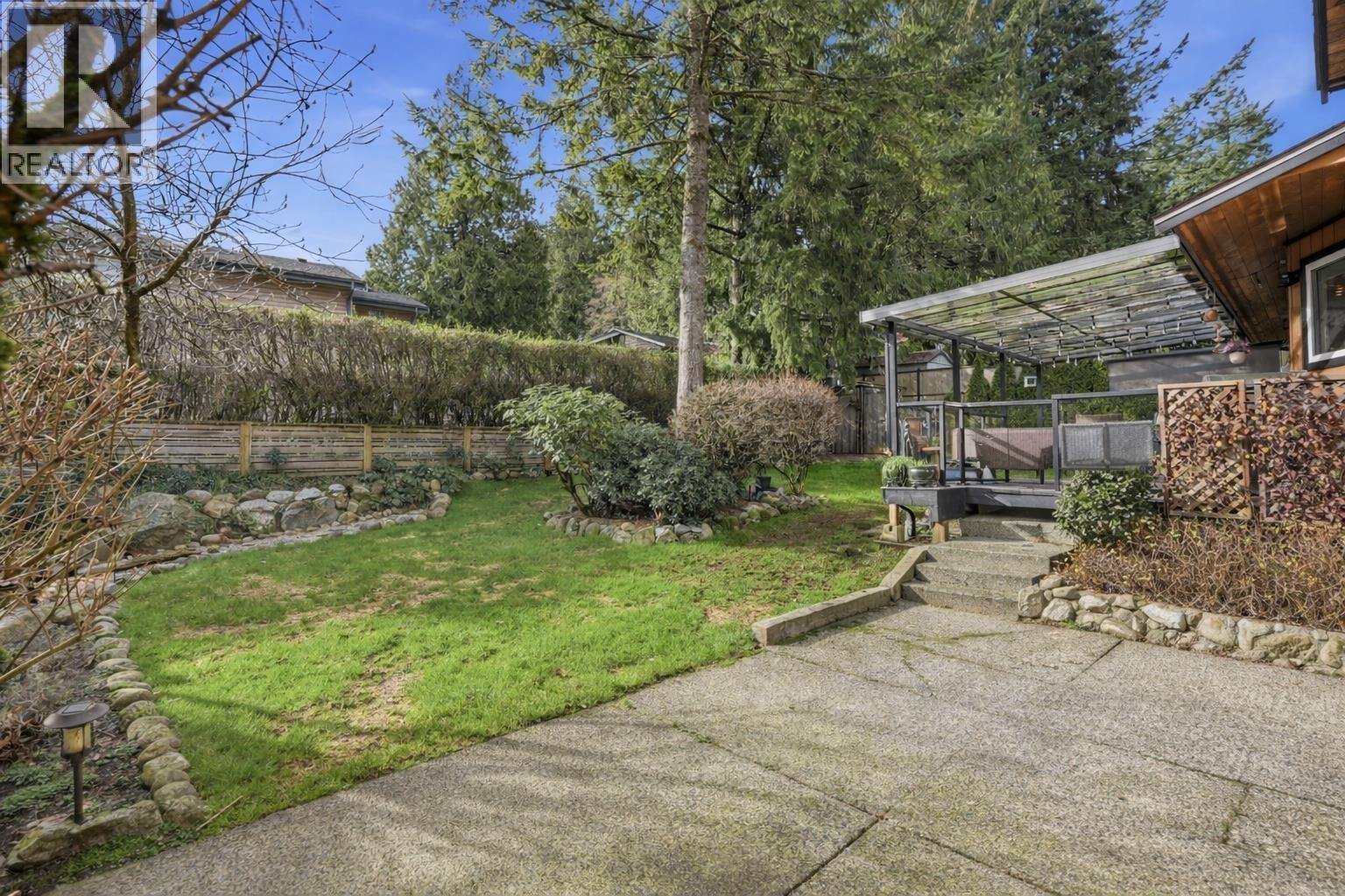 526 Yale Road, Port Moody, British Columbia  V3H 3K3 - Photo 37 - R3125182