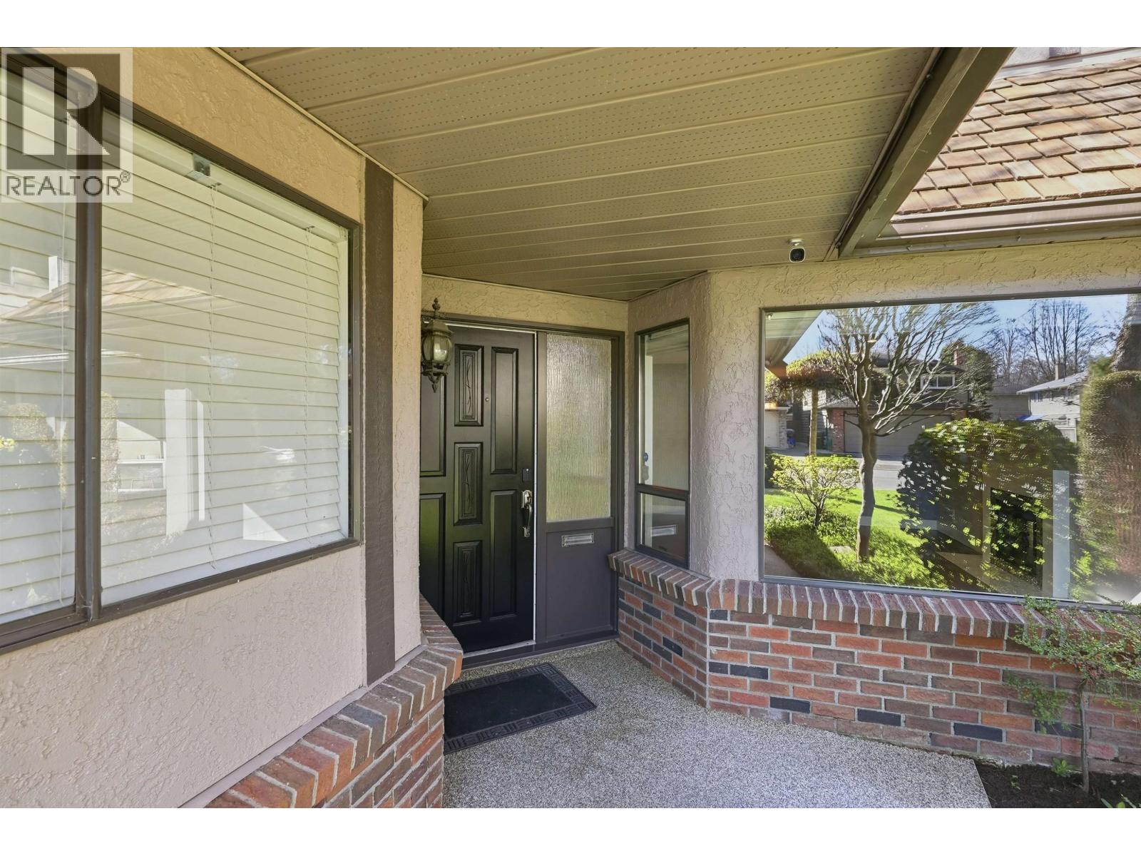 6215 Garnet Drive, Richmond, British Columbia  V7C 4Z8 - Photo 4 - R3125237