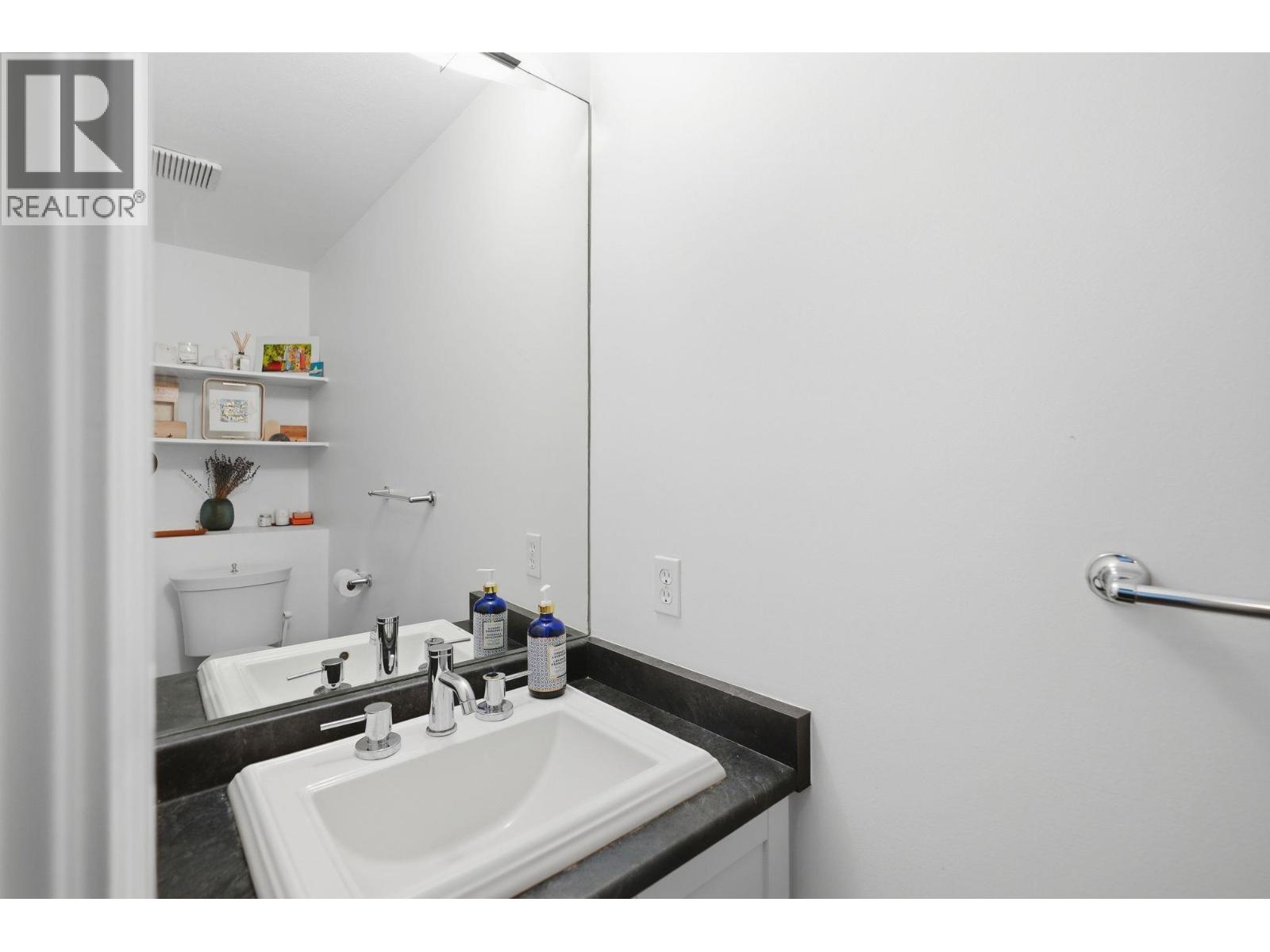 2510 W 4th Avenue, Vancouver, British Columbia  V6K 1P6 - Photo 3 - R3125219