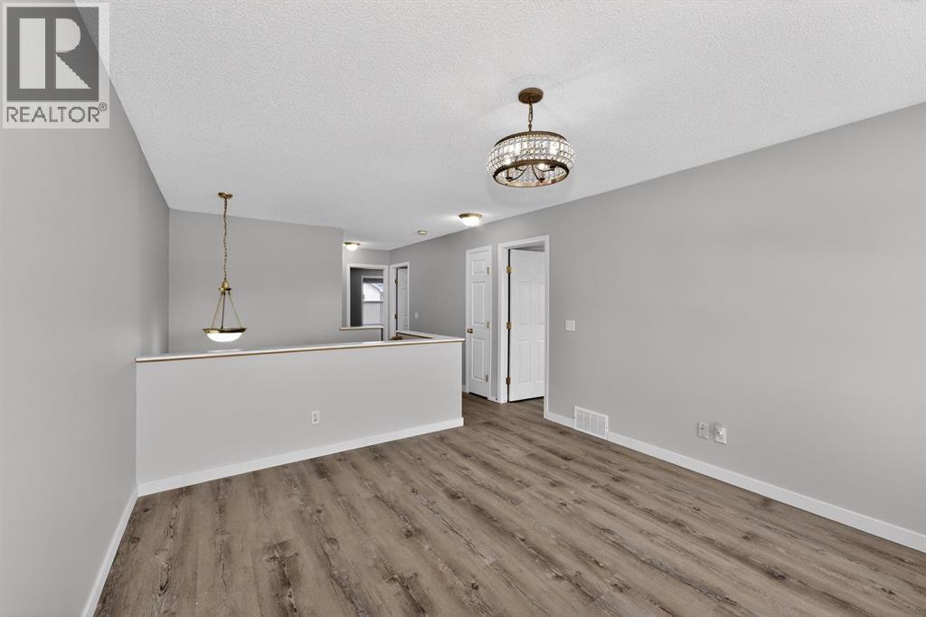 42 Royal Elm Drive NW, Calgary, Alberta  T3G 5P7 - Photo 19 - A2311261