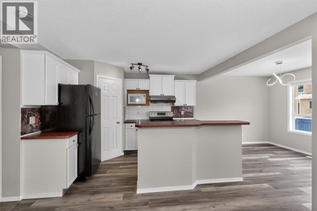 42 Royal Elm Drive NW, Calgary, Alberta  T3G 5P7 - Photo 8 - A2311261
