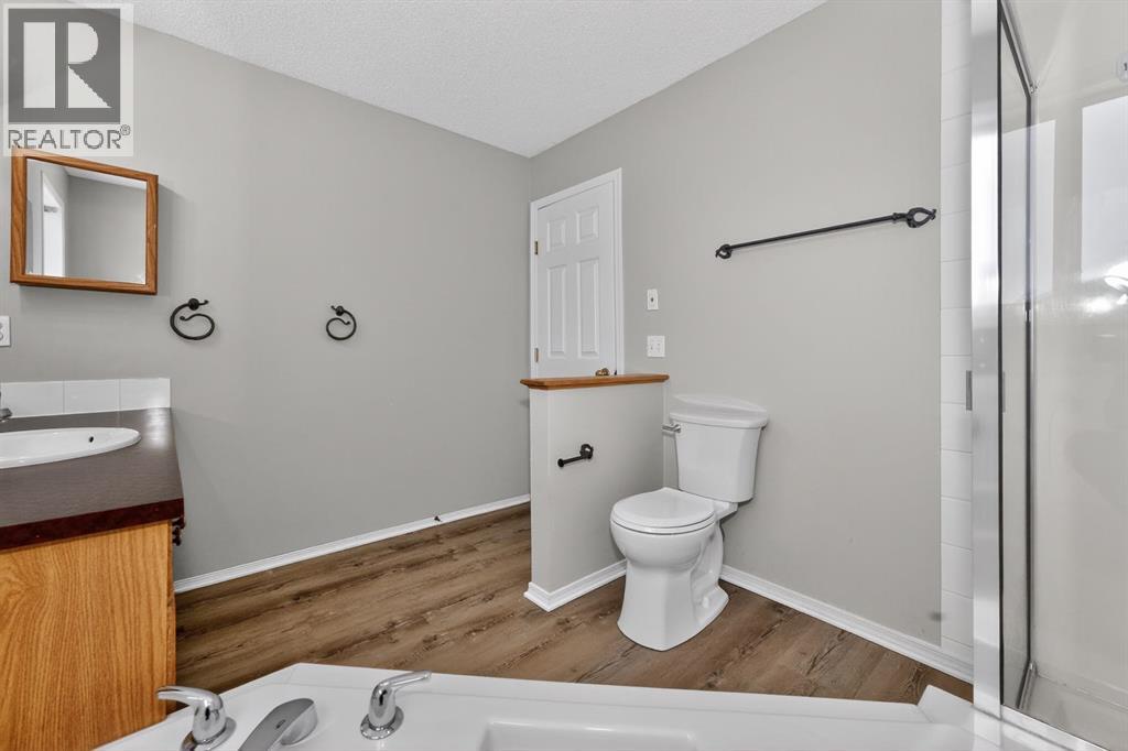 42 Royal Elm Drive NW, Calgary, Alberta  T3G 5P7 - Photo 25 - A2311261
