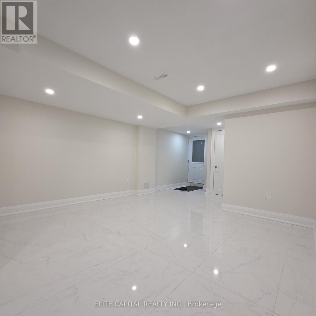 195 Milky Way Drive, Richmond Hill, Ontario  L4C 5H3 - Photo 12 - N13022988