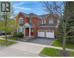 27 GLAZEBROOK Crescent, Cambridge, Ontario