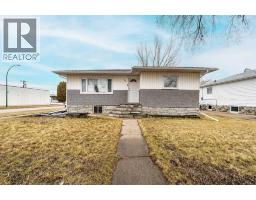 401 Broadway Avenue E, Redcliff, Alberta