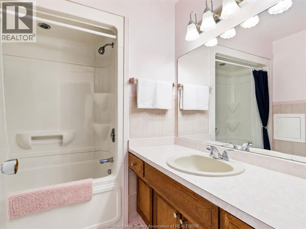97 Wilkinson Court, Amherstburg, Ontario  N9V 2J3 - Photo 5 - 26011496