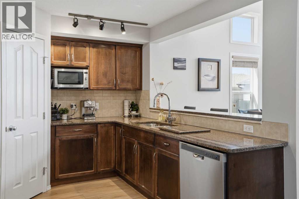87 Bridlecrest Road SW, Calgary, Alberta  T2Y 5J2 - Photo 9 - A2310166