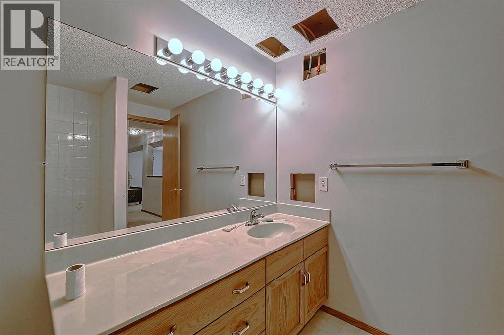 37 Edgepark Villas NW, Calgary, Alberta  T3A 3S2 - Photo 29 - A2310275