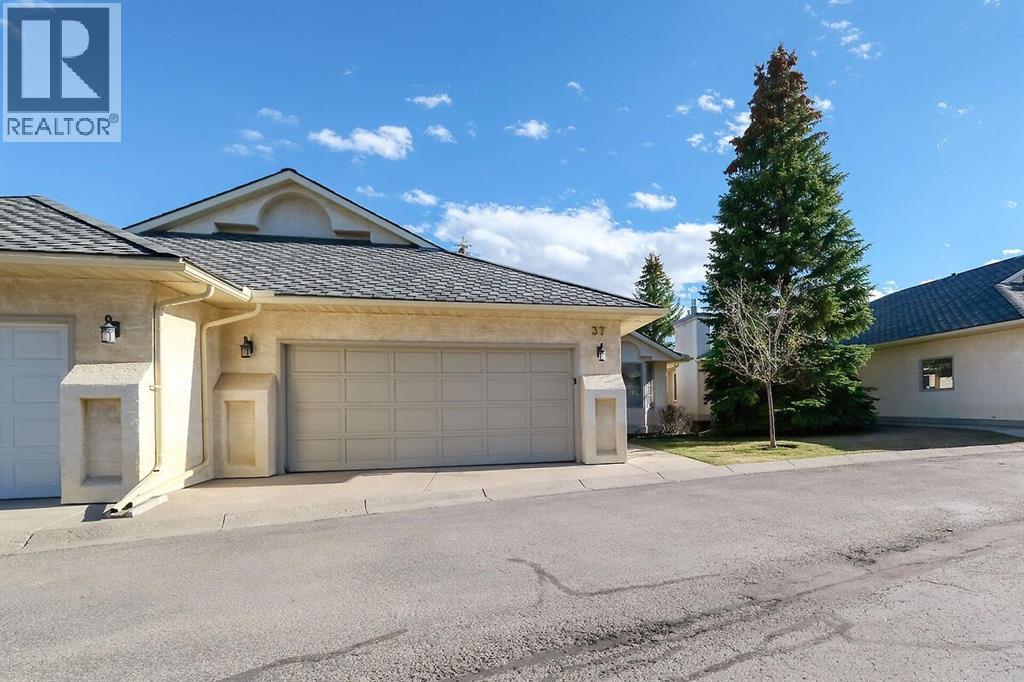 37 Edgepark Villas NW, Calgary, Alberta