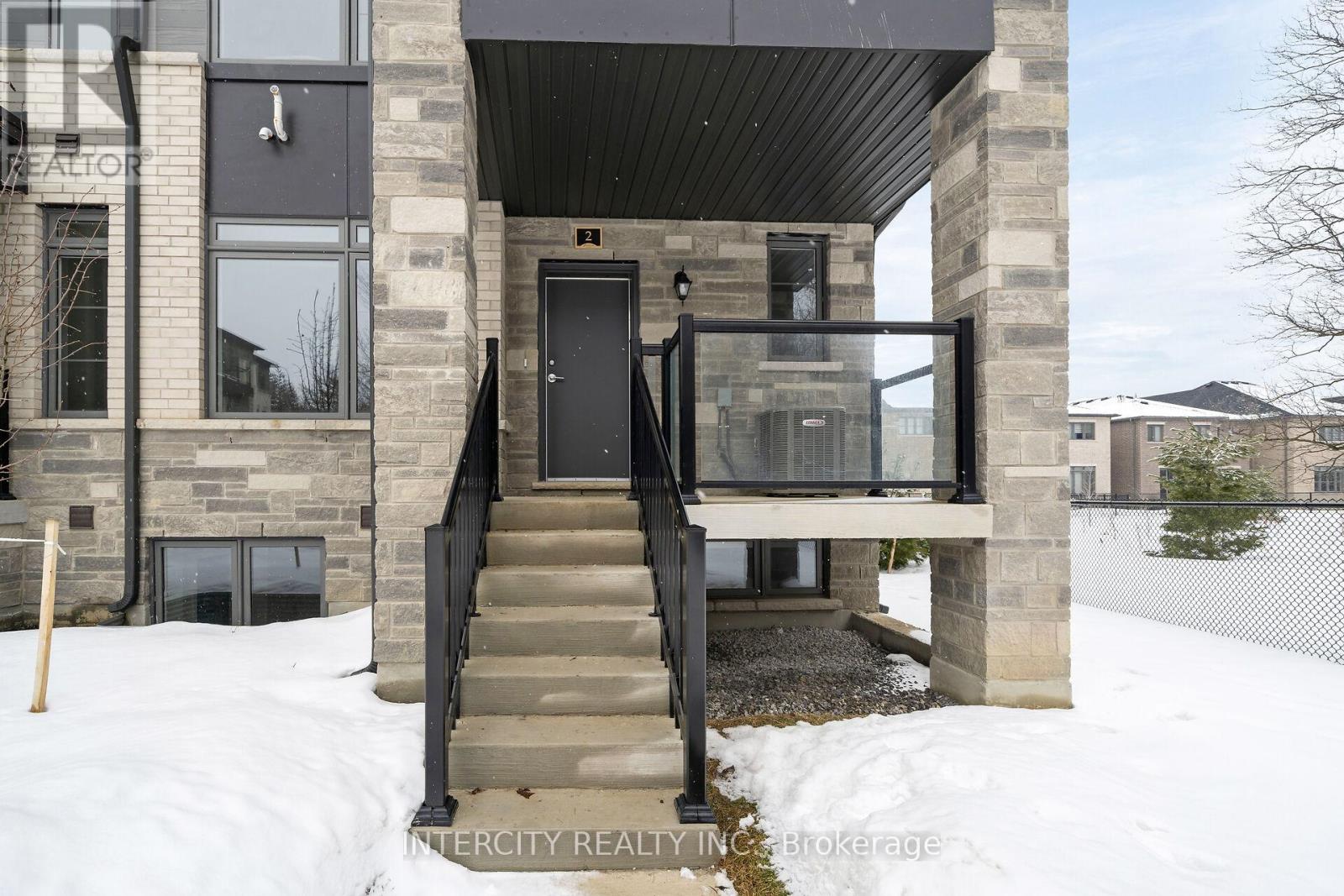 43z - 2 Savvy Lane, Caledon, Ontario  L7C 1Z9 - Photo 2 - W13146652