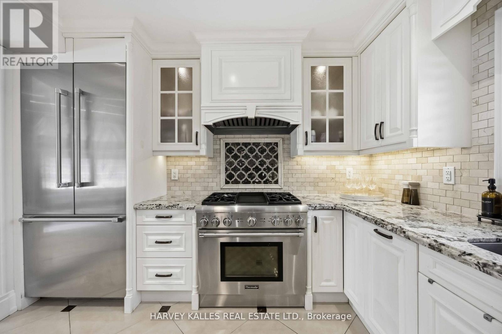 27 Ashley Park Road, Toronto, Ontario  M9A 4C9 - Photo 13 - W13146672