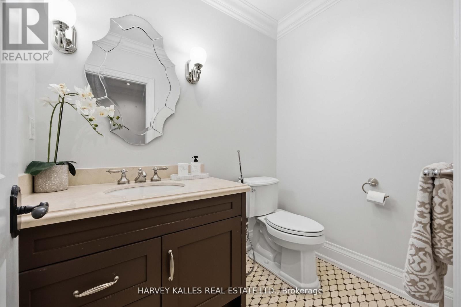27 Ashley Park Road, Toronto, Ontario  M9A 4C9 - Photo 16 - W13146672