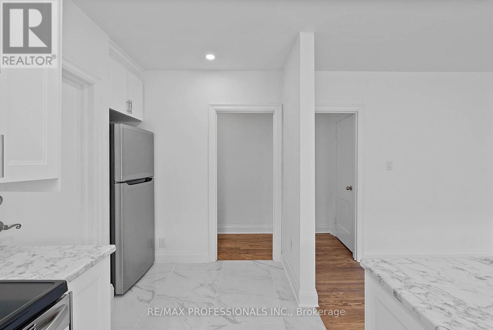 Main - 308 Jane Street, Toronto, Ontario  M6S 3Z4 - Photo 15 - W13146682