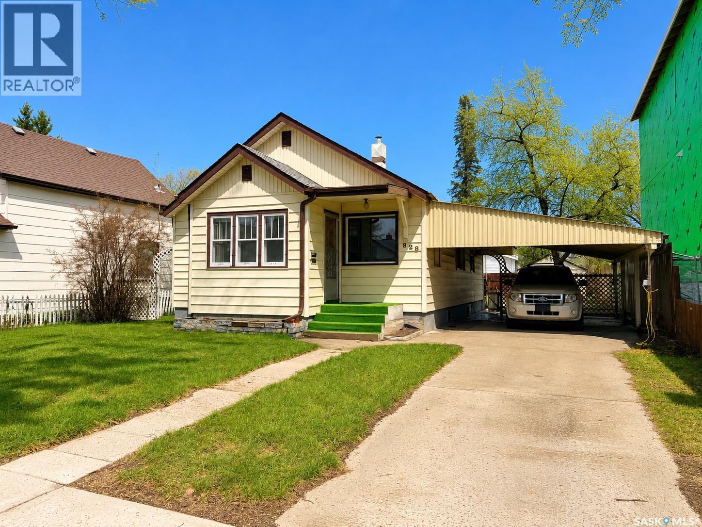 828 I AVENUE S, Saskatoon, Saskatchewan