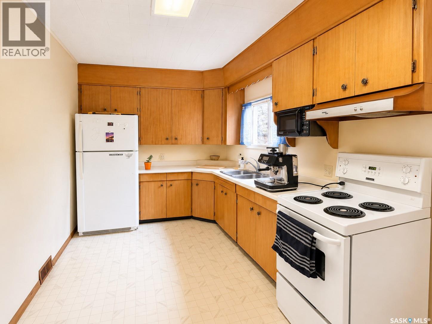 828 I Avenue S, Saskatoon, Saskatchewan  S7M 1Z3 - Photo 7 - SK036455