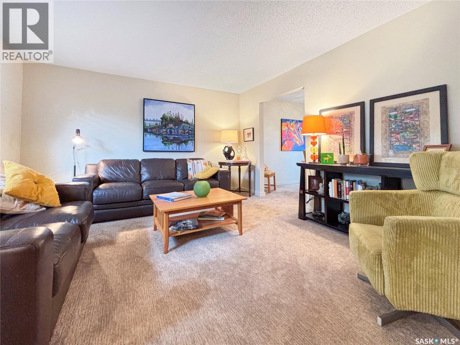 355 Ball Crescent, Saskatoon, Saskatchewan  S7K 6E3 - Photo 3 - SK036450