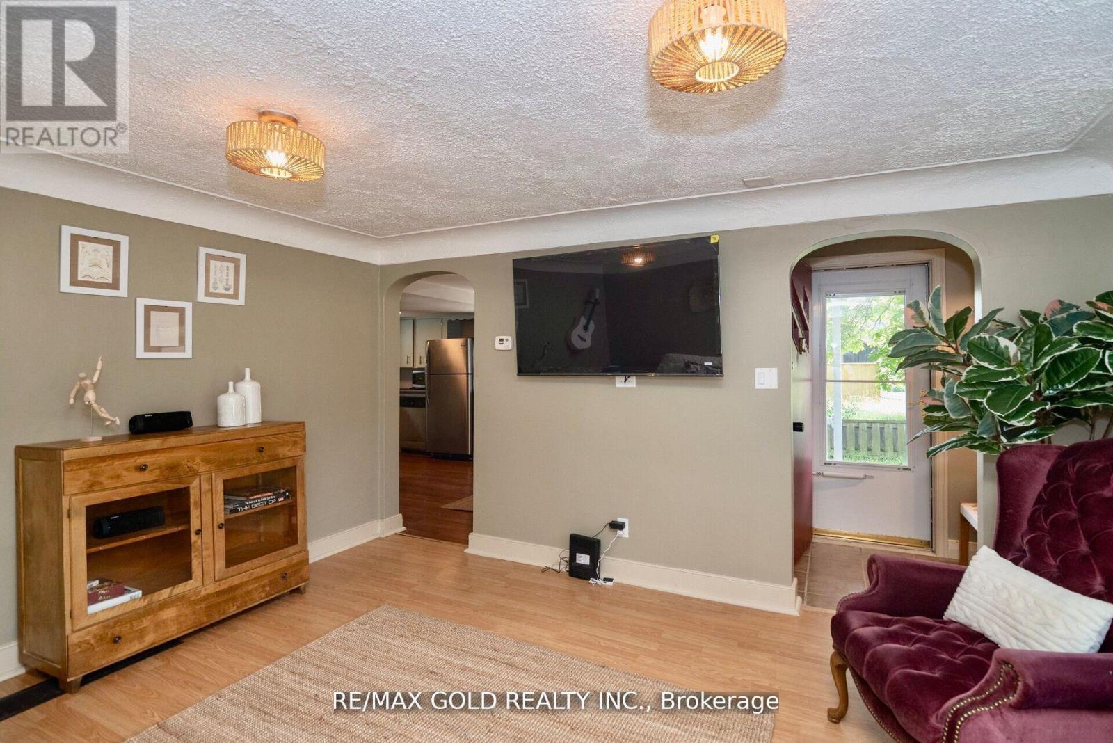 5853 Mcleod Road, Niagara Falls, Ontario  L2G 3E5 - Photo 5 - X13146664
